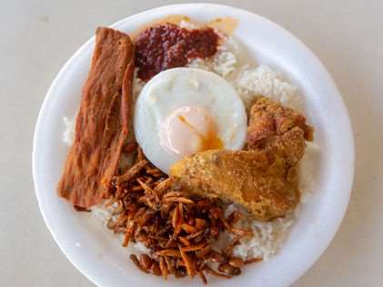 Chong Pang Nasi Lemak - Best Nasi Lemak in Singapore