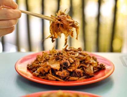 Outram Park Fried Kway Teow Mee - Best Char Kway Teow in Singapore