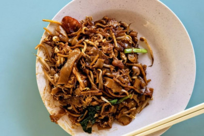 Guan Kee Fried Kway Teow (#01-19) - 10 Must Try Food Stalls In Ghim Moh Market & Food Centre
