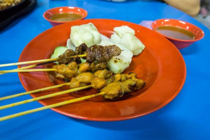 Boon Lay Satay - 15 Hawker Delights To Try At Boon Lay Place Food Village