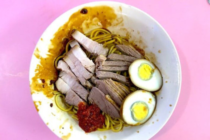 Heng Hua Boon Lay Boneless Duck Noodles - 15 Hawker Delights To Try At Boon Lay Place Food Village