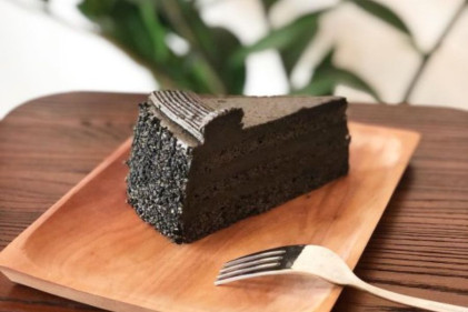 Hvala - 18 Black Sesame Cakes In Singapore That Will Leave You Wanting More