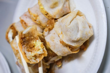 Bee Heng Popiah - 10 Food Stalls At Newton Food Centre You Must Try