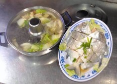 Meng Kee Seafood Fish Head Steamboat - Best Fish Head Steamboat in Singapore