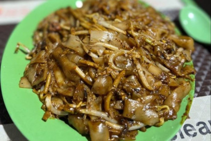 Ang Mo Kio Fried Kway Teow - 20 Satisfying Stalls at Ang Mo Kio Central Market & Food Centre