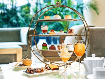 Chihuly Lounge @ The Ritz Millenia - Best Afternoon High Tea Spots In Singapore