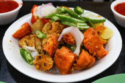 Mohamed Javed Indian Muslim Food - 10 Best Indian Rojak in Singapore That’ll Make You Forget Your Diet