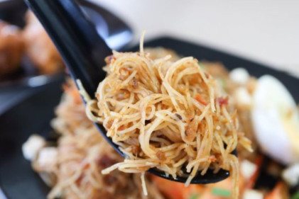 Omage Foods - 10 Places to Get Your Fix of Dry Fried Mee Siam in Singapore