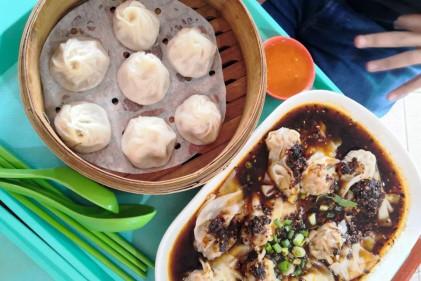 Ah Wang La Mian Xiao Long Bao Shanghai Guo Tie - 15 Stalls to Check Out at Zion Riverside Food Centre