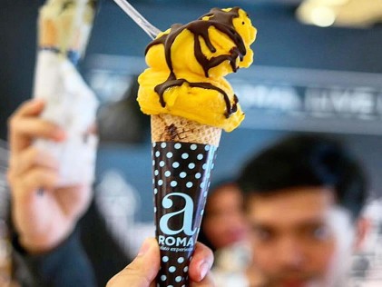 aROMA Gelato - Best Local Ice Cream Cafes