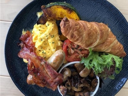 FlagWhite - Best All-Day Breakfast Cafes In Singapore