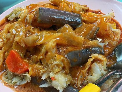 Toa Payoh Scissors Cut Curry Rice - Best Hainanese Curry Rice in Singapore